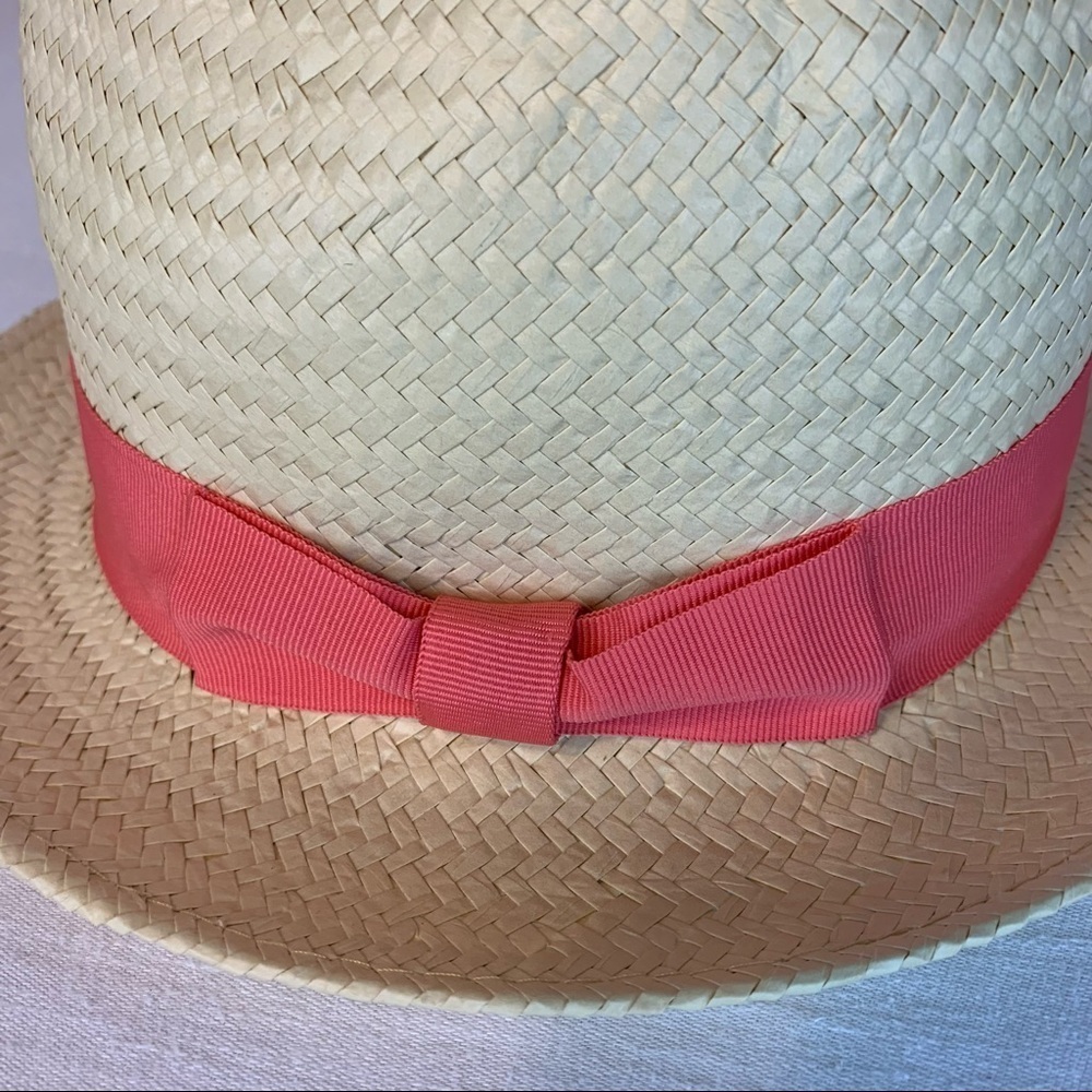 C.C. Exclusive Fedora hat with bow and gold logo - Picture 2 of 9